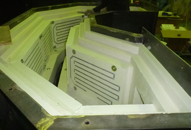 琺瑯焼付炉136KW